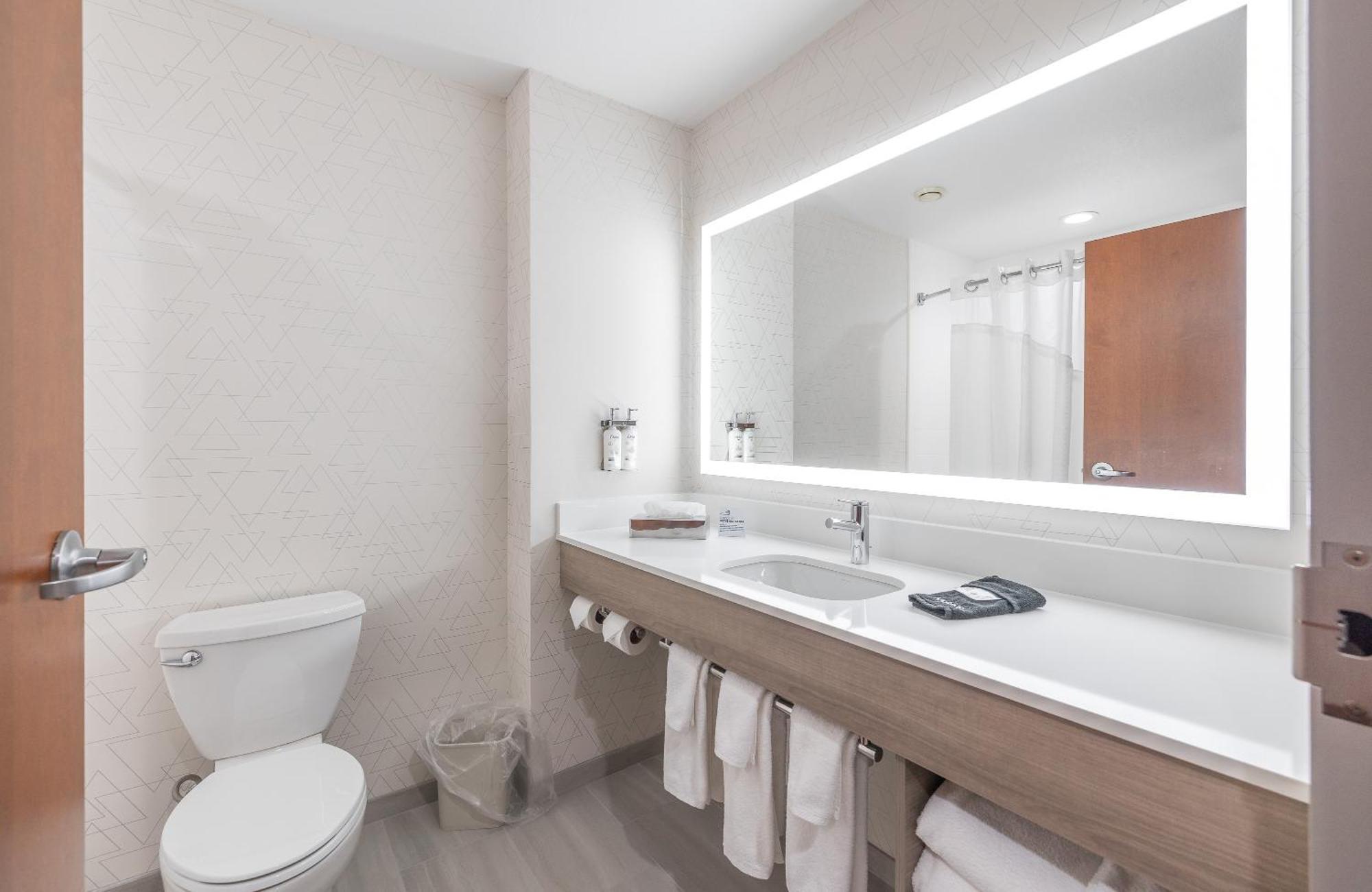 Holiday Inn Express Hotel And Suites Saint Robert By Ihg Екстер'єр фото