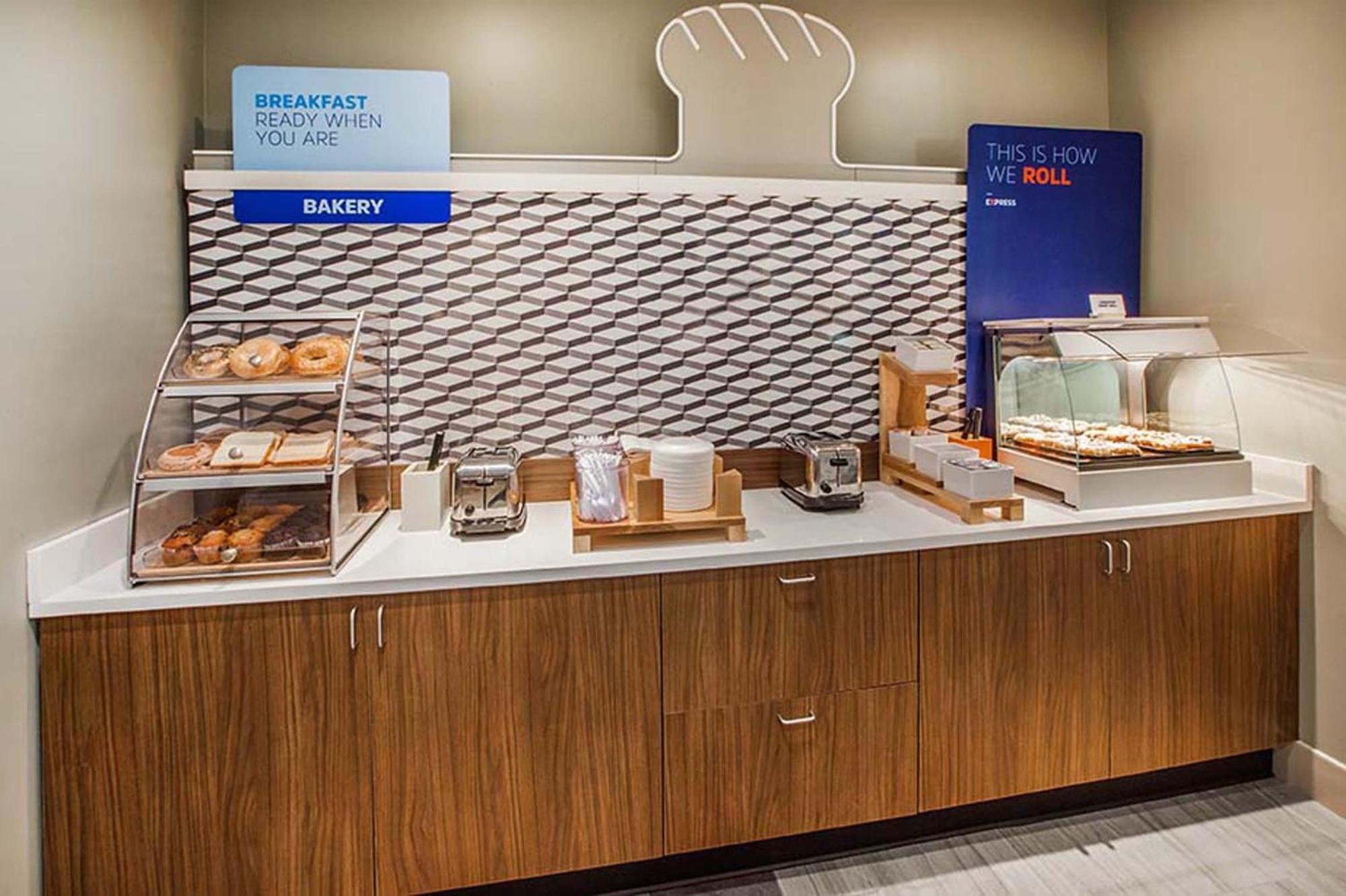 Holiday Inn Express Hotel And Suites Saint Robert By Ihg Екстер'єр фото
