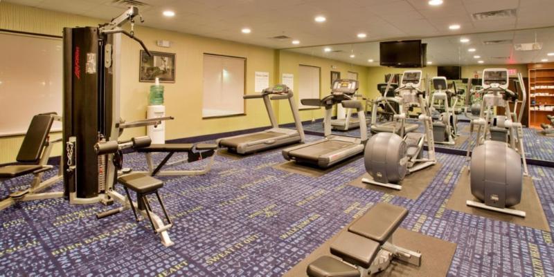 Holiday Inn Express Hotel And Suites Saint Robert By Ihg Екстер'єр фото