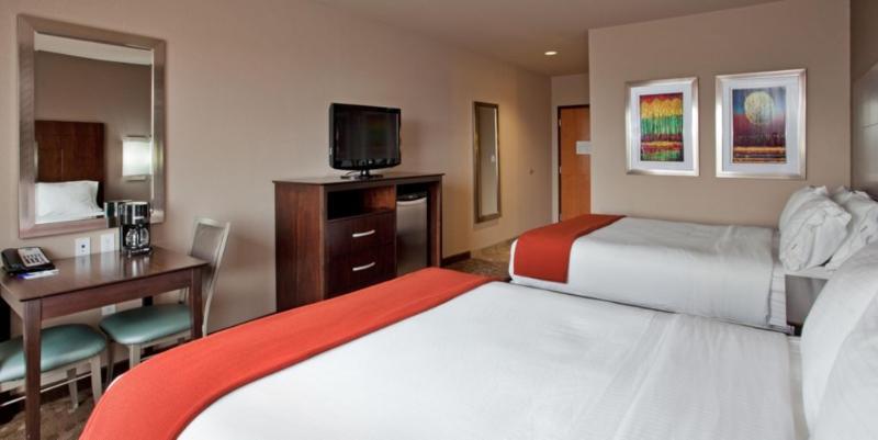 Holiday Inn Express Hotel And Suites Saint Robert By Ihg Екстер'єр фото